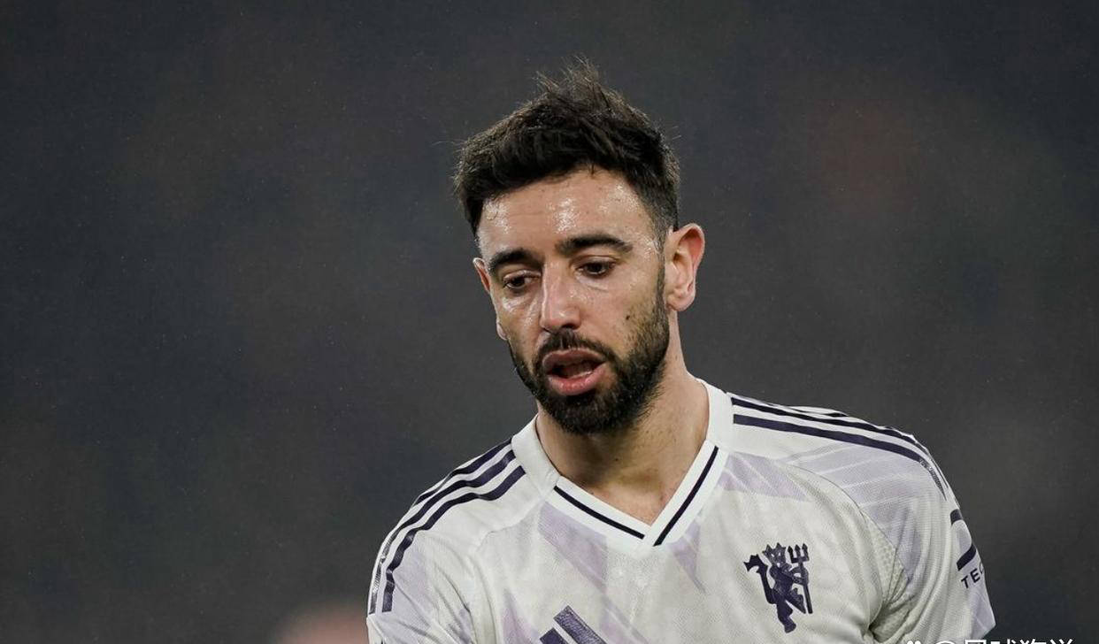 争四格局波澜再起：曼联优势有限，切尔西紧咬不放，利物浦步履维艰